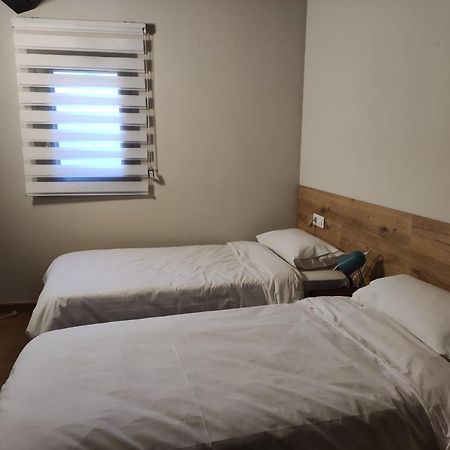 Apt 3 Atic Acollidor Al Centre De Vic - Aptgarbi Екстер'єр фото