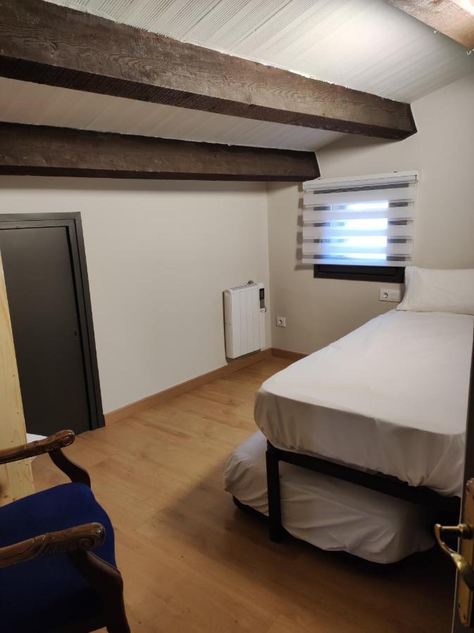Apt 3 Atic Acollidor Al Centre De Vic - Aptgarbi Екстер'єр фото